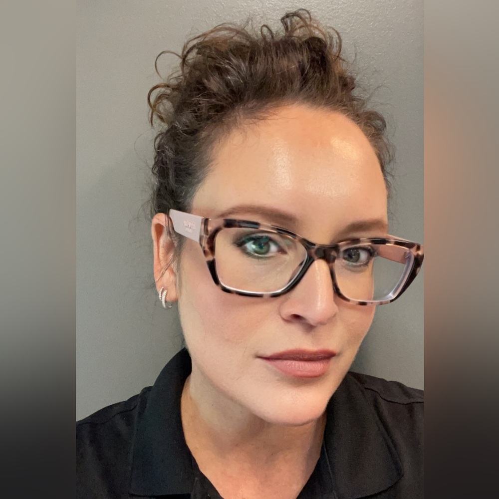 Meet your Posher, Alison
